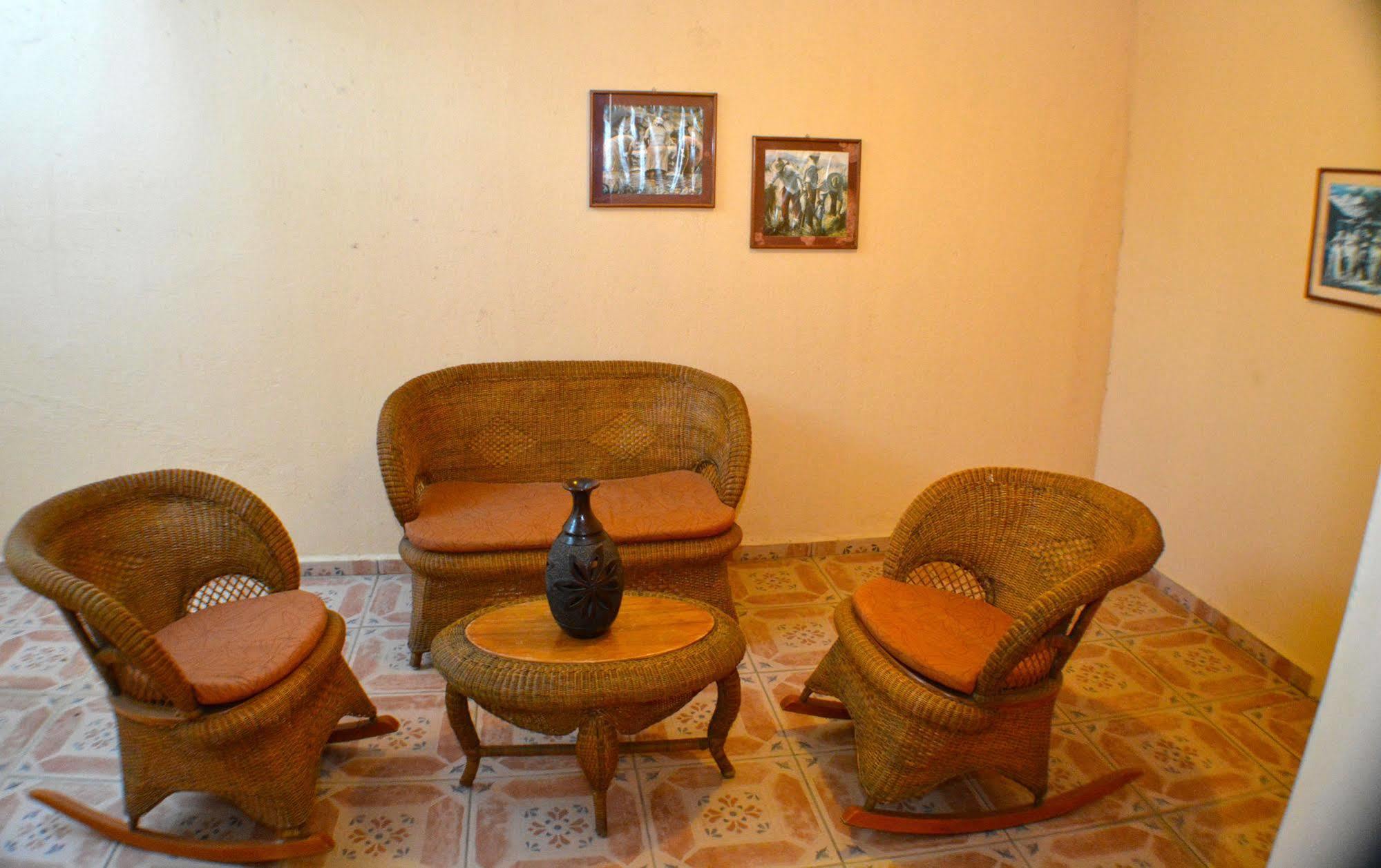 Hotel Colonnade Nicaragua มานากัว ภายนอก รูปภาพ