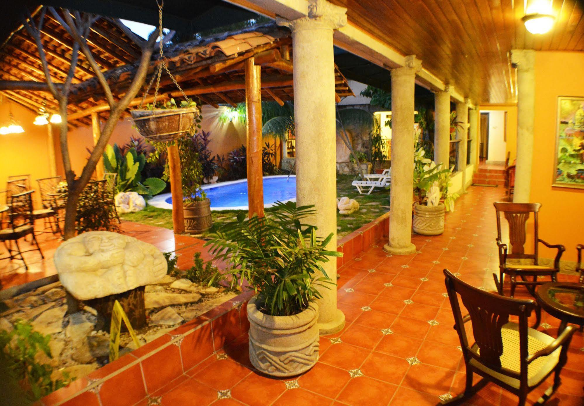 Hotel Colonnade Nicaragua มานากัว ภายนอก รูปภาพ